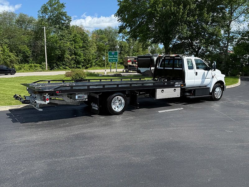 2025 Ford F750 (Key# 1963) 2